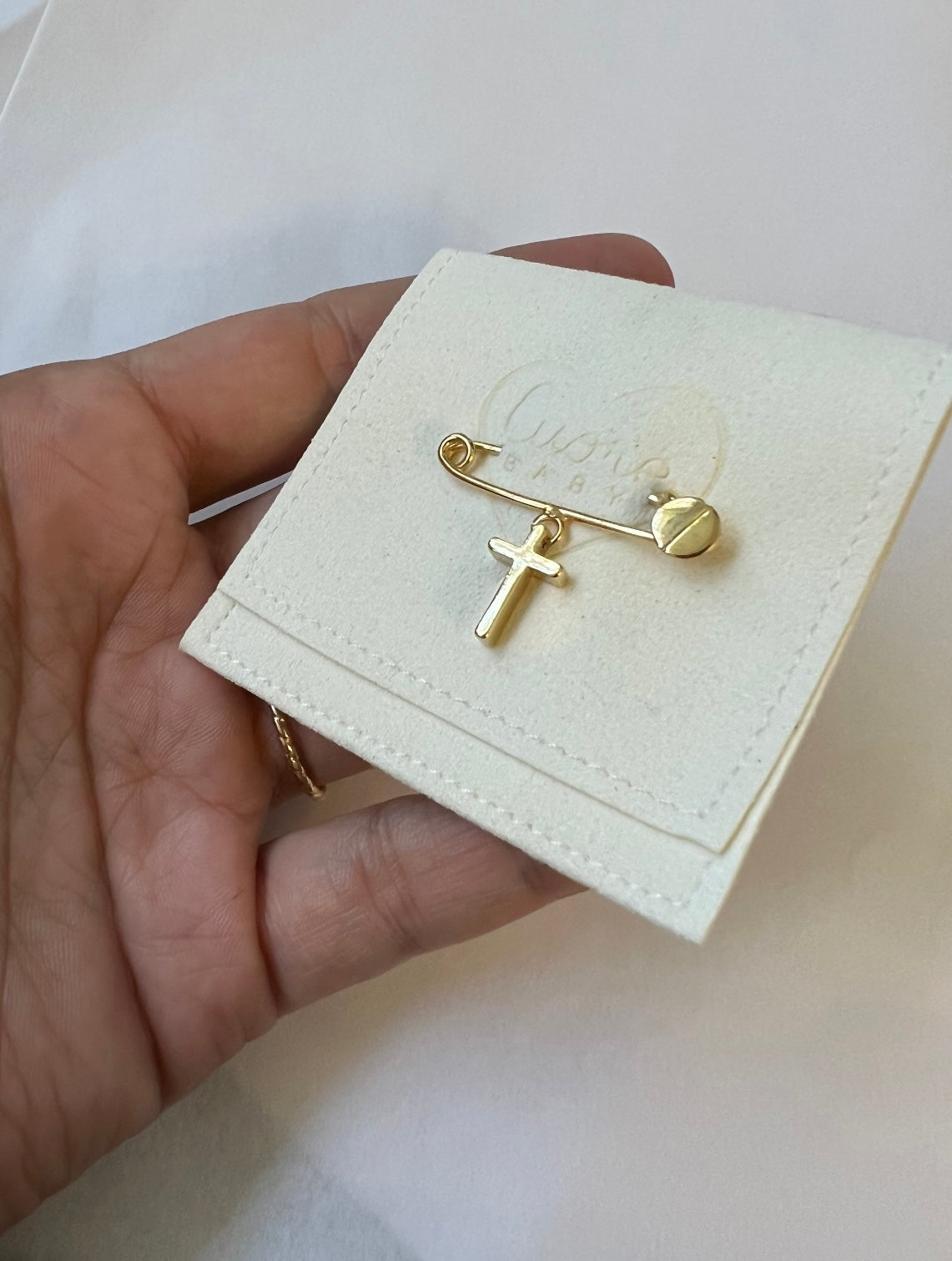 3D thick cross safety pin